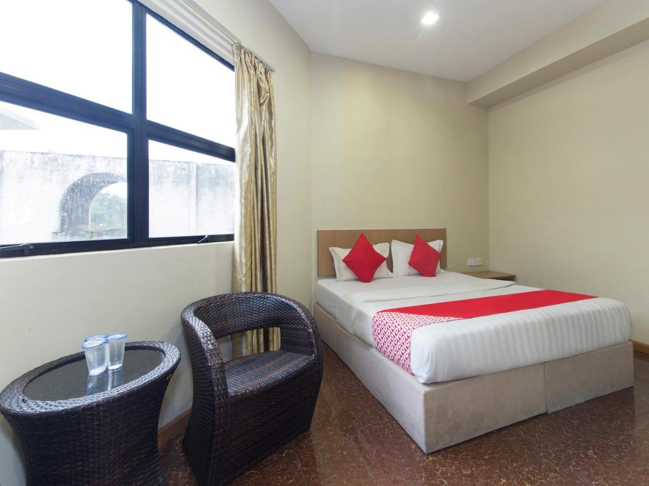 Oyo 422 Hotel Reno Kuala Lumpur Exterior photo